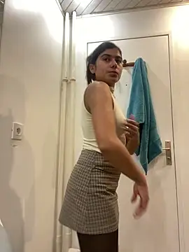 adorablepetite's cam snapshot