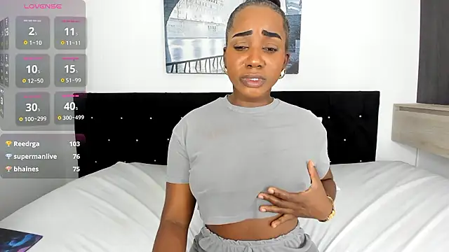 cristaaalclocks1's cam snapshot