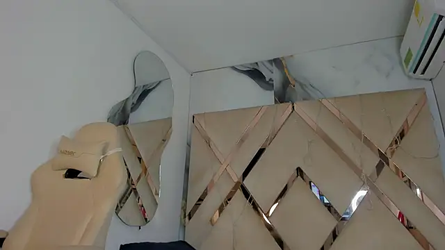 Ladymadinght's cam snapshot