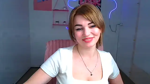 CuttieEmma's cam snapshot