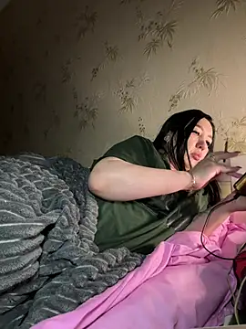 Naughtbaby_2025's cam snapshot