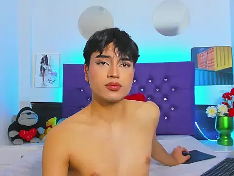 RegannTaylor live sex cam