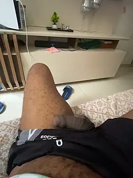 hudson19cm's cam snapshot