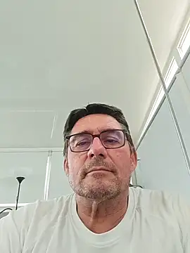 phil_truck_exhib's cam snapshot