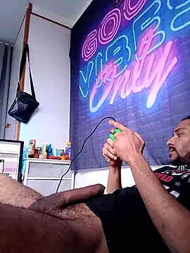 Mikaaa97 live sex cam