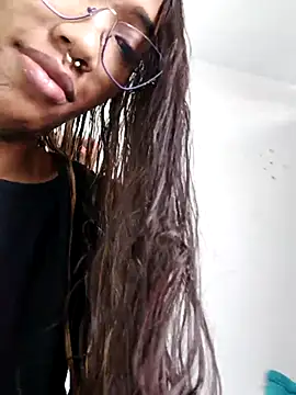 --Kenia's cam snapshot