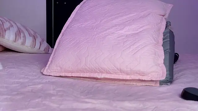 kendal_rossi's cam snapshot