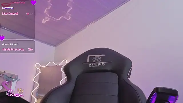 ZURY_TAY's cam snapshot