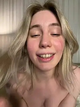 LovelyMiu live sex cam