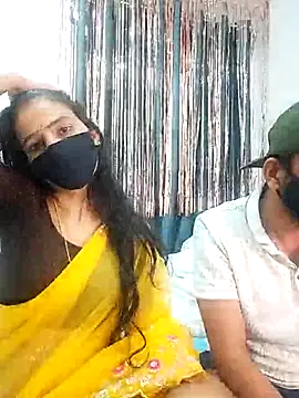 Somya_Rishi's cam snapshot