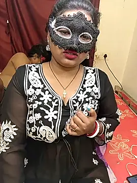 Love-Birds2's cam snapshot