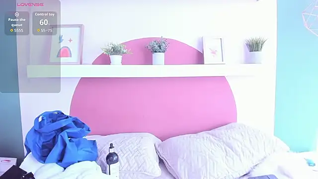 Liia_evans__'s cam snapshot