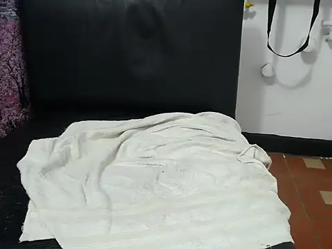 pervertt_suseth's cam snapshot