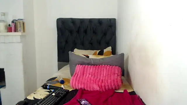 MissLola026's cam snapshot