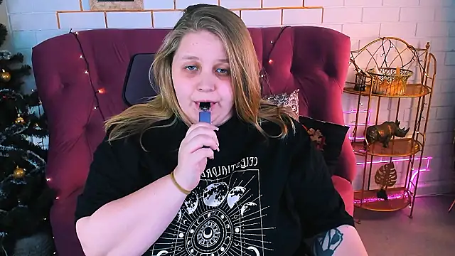 SladaDell's cam snapshot