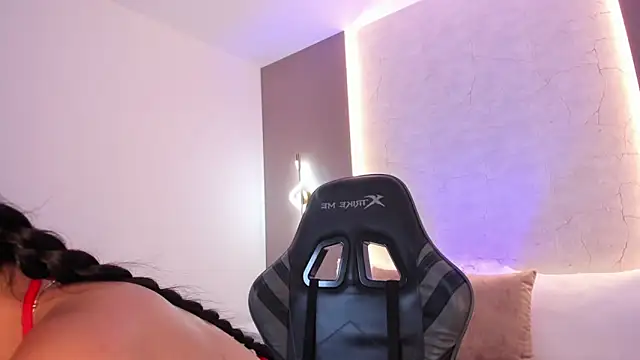 emily_tolson's cam snapshot