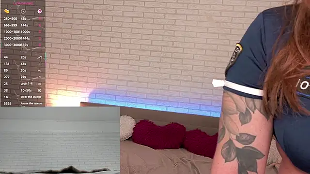 ElaraRossy's cam snapshot