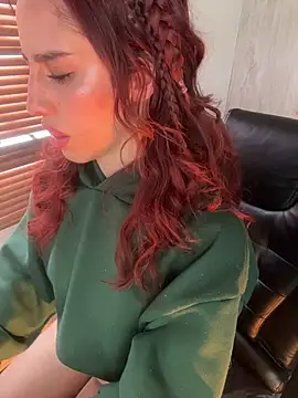 elodie_rouge's cam snapshot