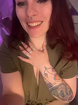 LunaMoongirl live sex cam