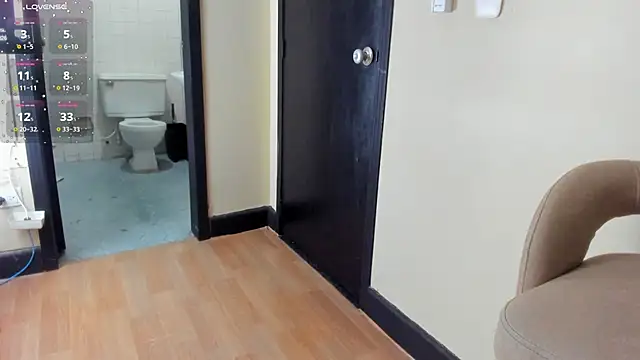 zara_milf's cam snapshot