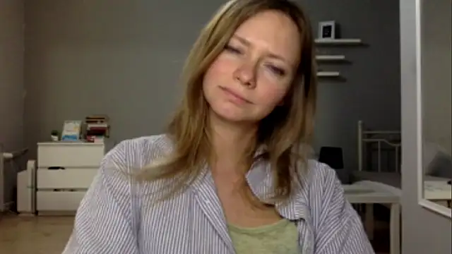 MillieShow live sex cam