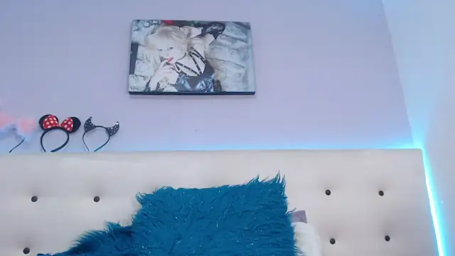 Kate_Gale's cam snapshot