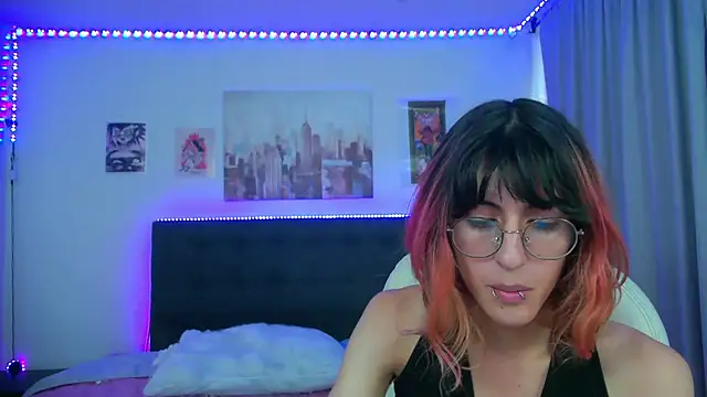 goth_minerva's cam snapshot