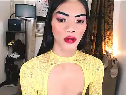 yoursexyasiantsxx's cam snapshot