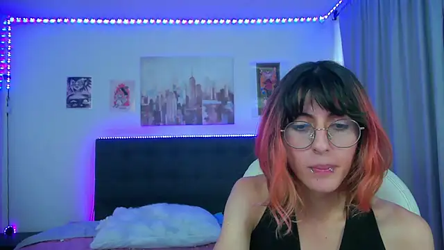 goth_minerva's cam snapshot