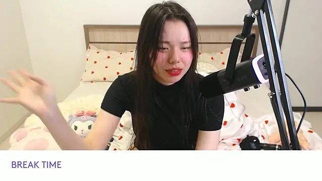 candyy_milika's cam snapshot