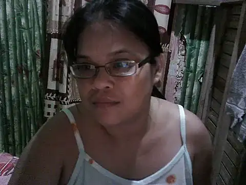 Hotty_babe23's cam snapshot