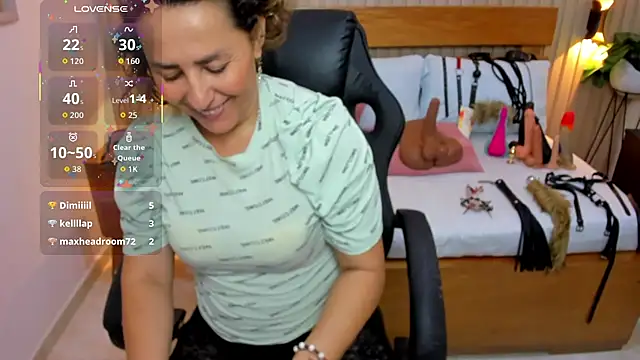 luciana_ballesteros_'s cam snapshot