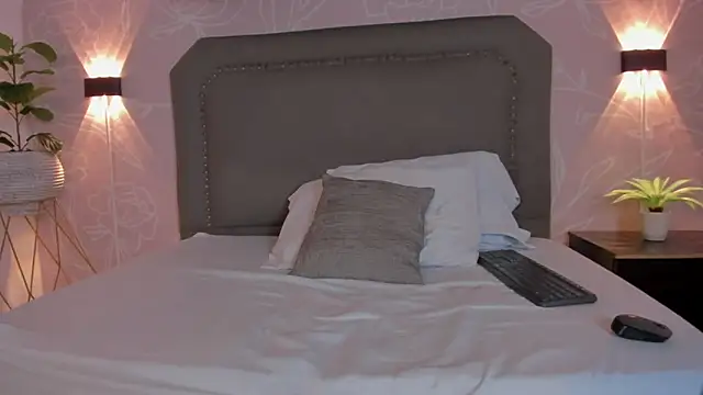 cristina_gallardo's cam snapshot