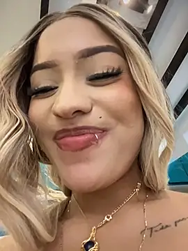 MystiqueXXX's cam snapshot