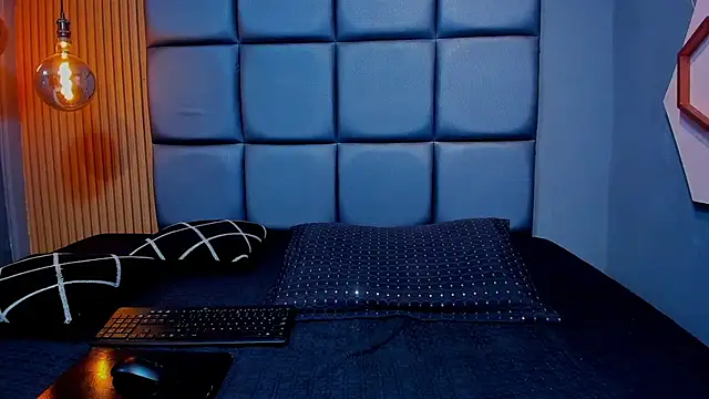 PAMELA-SMIITH's cam snapshot