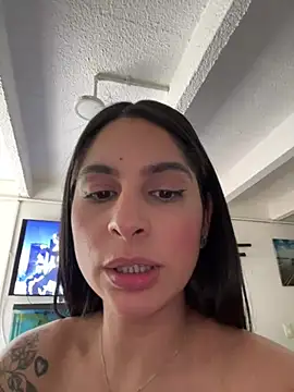 charlotte_stevenss_'s cam snapshot