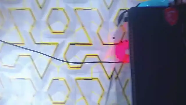 Blonderousss's cam snapshot