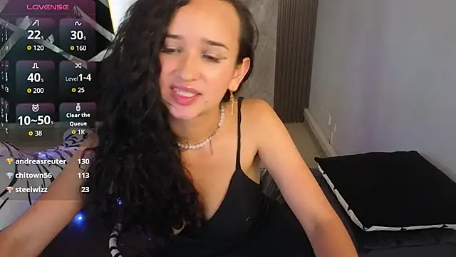 bella_vibess_s's cam snapshot