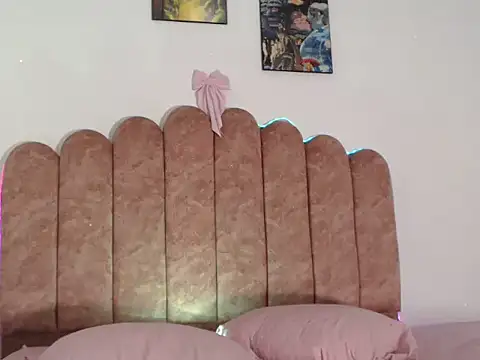 Raven_Goth8's cam snapshot