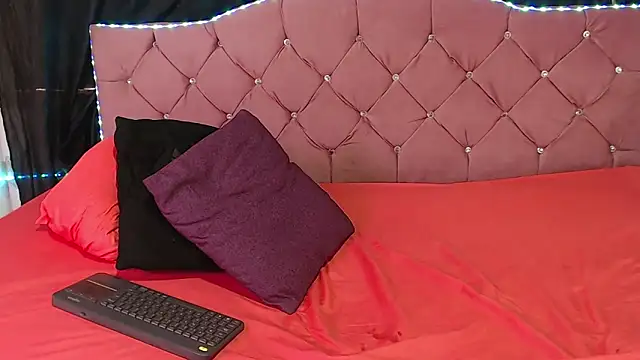 Cataleya_divine's cam snapshot