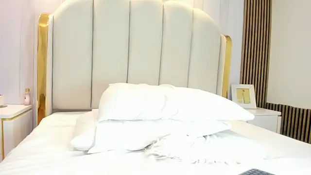 rebeca_brown_'s cam snapshot