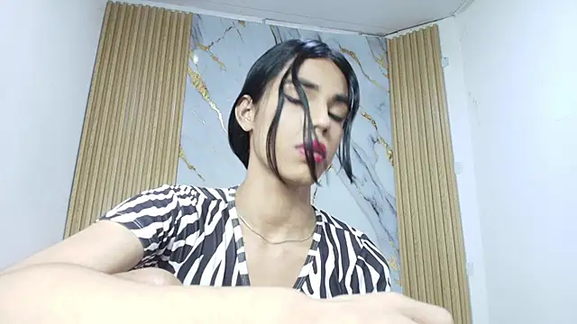 Luluu_08's cam snapshot