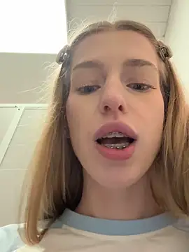 kira_mia's cam snapshot