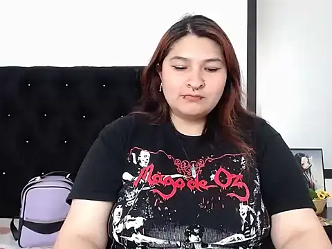 LauraHorny69's cam snapshot