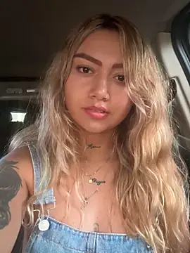 amanda-medrano1's cam snapshot