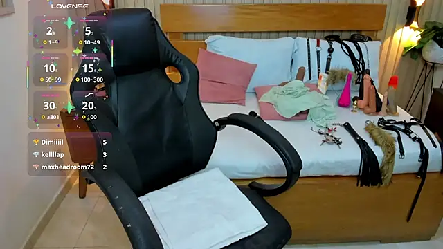 luciana_ballesteros_'s cam snapshot