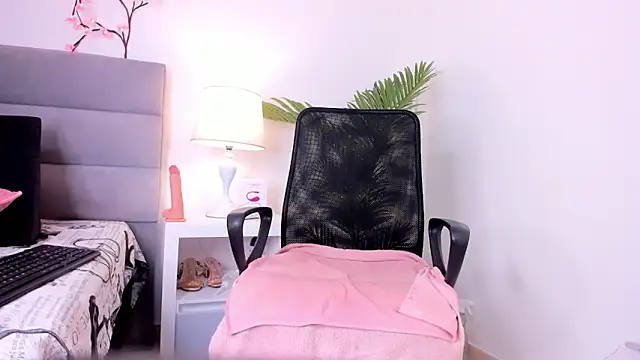 Luna_Rishii's cam snapshot