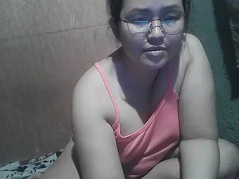 yummy_jyra02167's cam snapshot