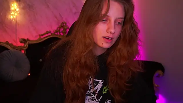 CuteeFoxy's cam snapshot