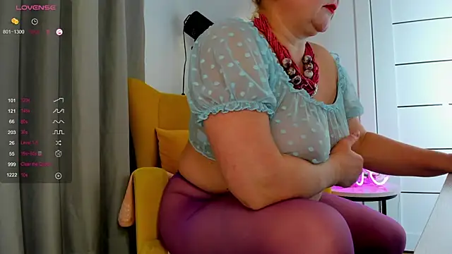 mira_robinsonnn's cam snapshot